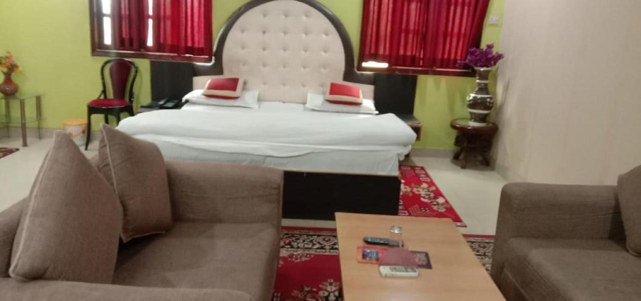 Jaya Palace Hotel By Wb Inn Dhaulpur Eksteriør bilde