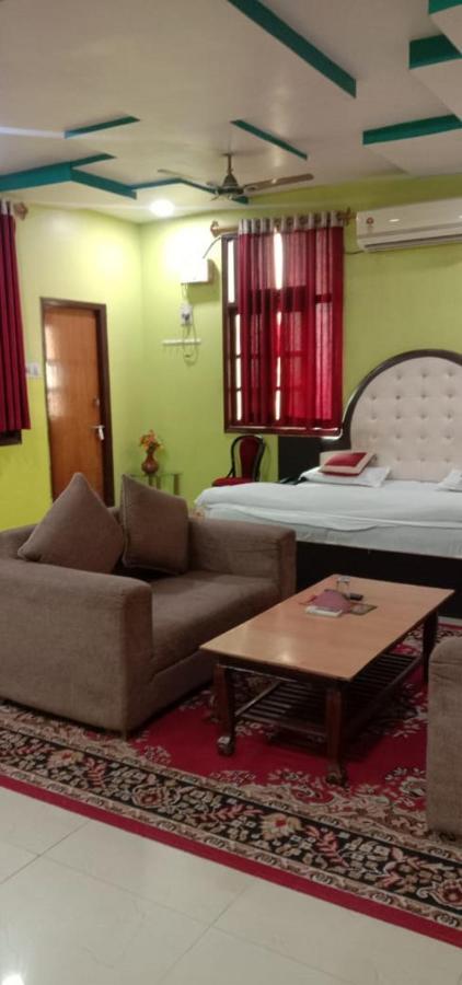 Jaya Palace Hotel By Wb Inn Dhaulpur Eksteriør bilde